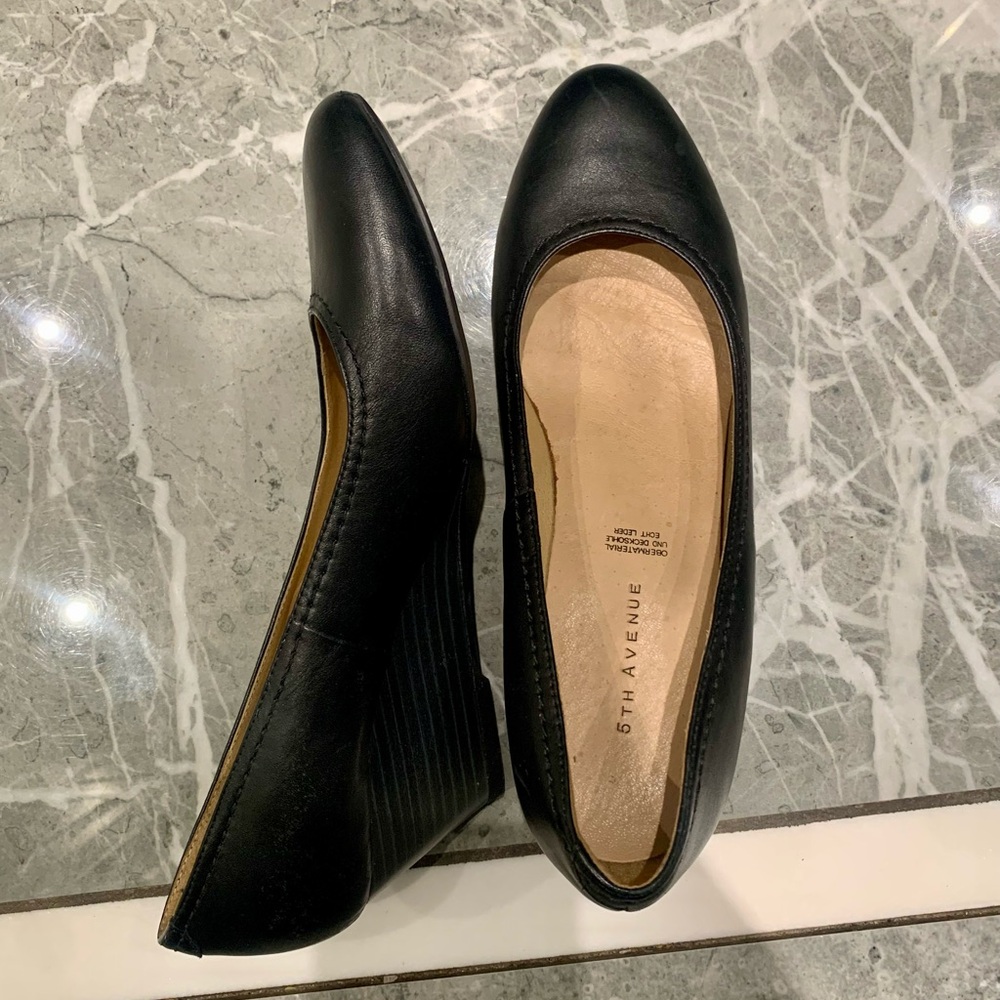 🖤 5th Avenue Black Leather Wedges — New! 🖤